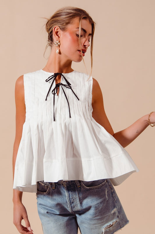 Contrast Tie-Front Top