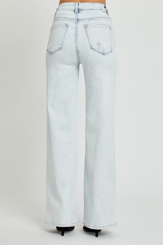 Light Washed Classic Jeans